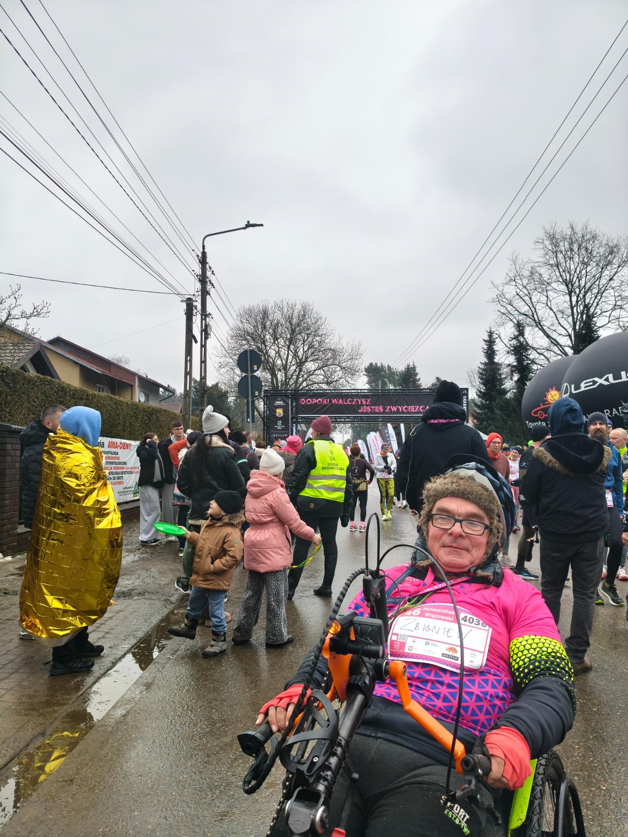 Zdjęcie do wpisu: Już na mecie 46. Półmaratonu Wiązowskiego! Dystans 21 km pokonany i kolejny 🏅 za udział trafia do mojej kolekcji.